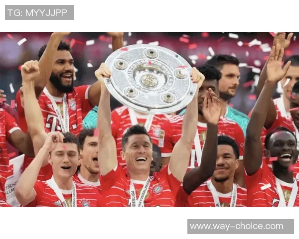 莱万回归旧主赛场引发拜仁球迷愤怒声讨称其忘恩负义