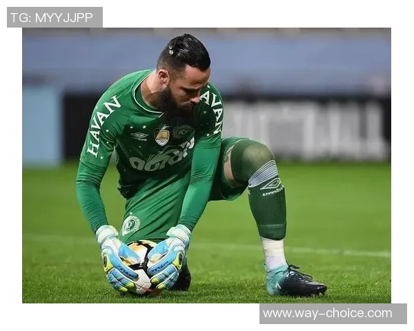 尼奥尔主场迎战兰斯争夺三分双方全力以赴力争胜利 尼奥尔主场迎战兰斯争夺三分双方全力以赴力争胜利