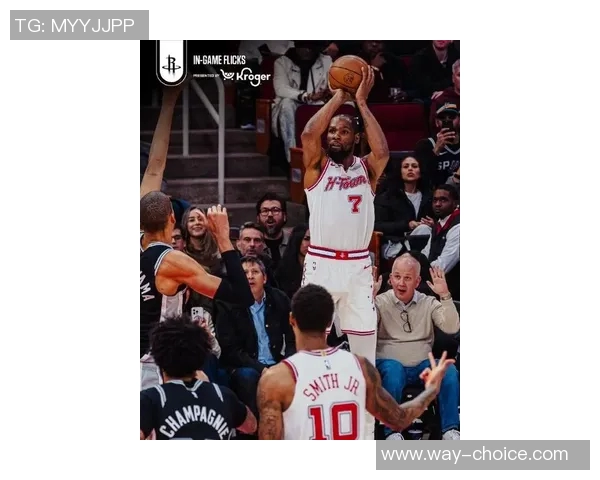 马刺与火箭激战正酣1月28日精彩对决引发球迷热议 马刺与火箭激战正酣1月28日精彩对决引发球迷热议